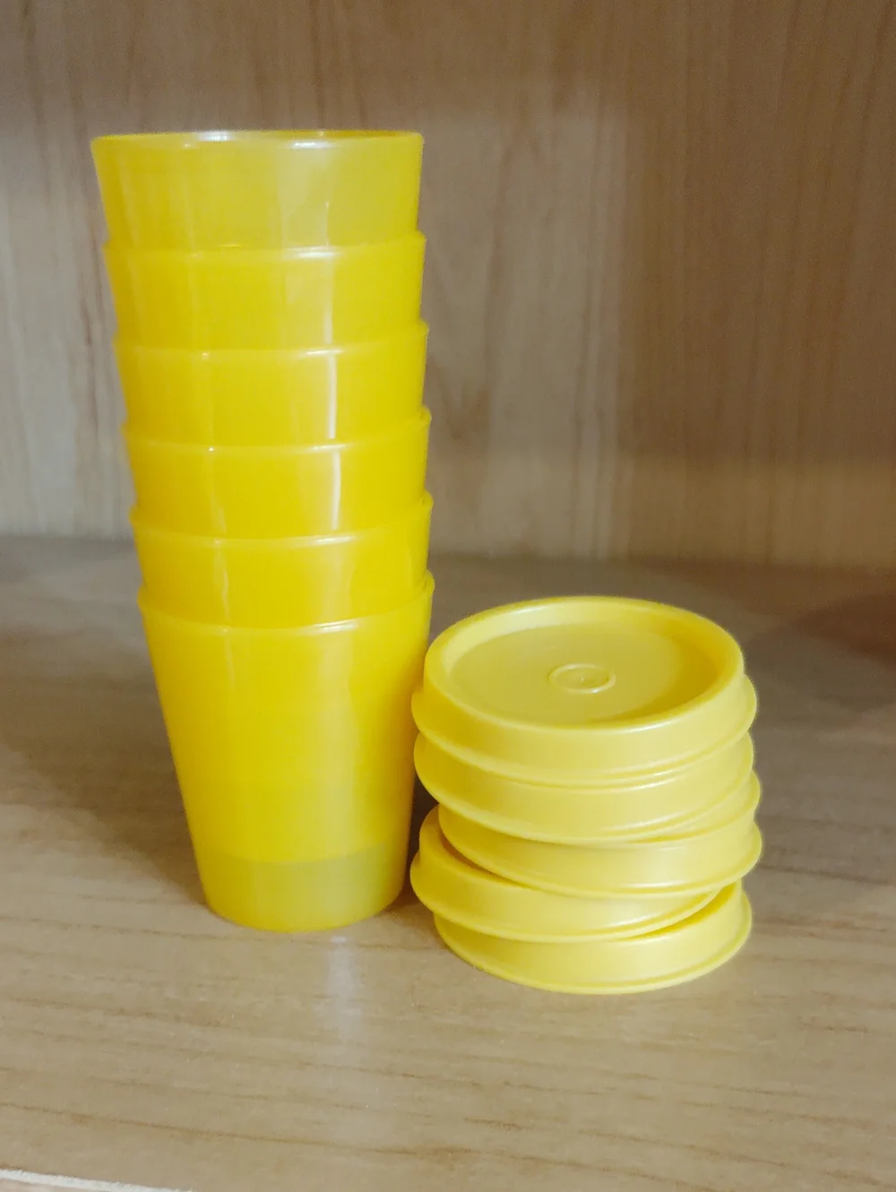 Tupperware Classic Sheer Midgets 2 oz. Minis 6 PC SET Tupper Jell-O Shot Glasses